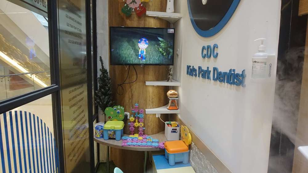 Kids Zone Living World